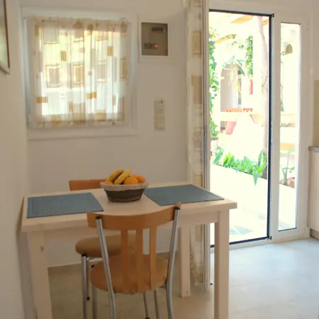 Nikos Aparthotel Matala