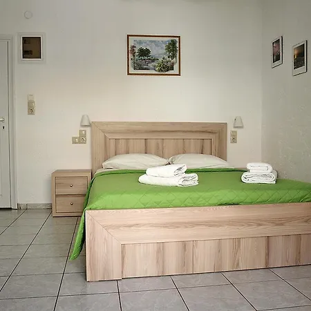 Nikos 3* Matala