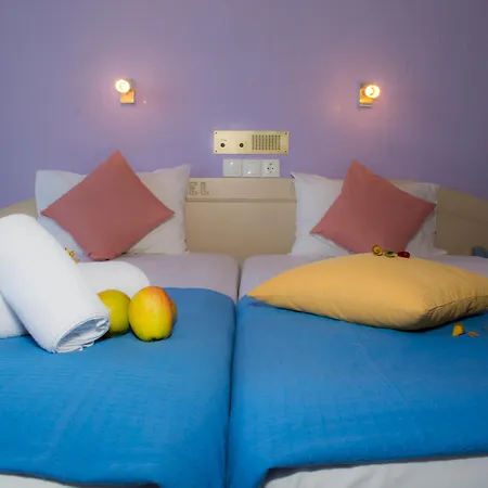 Nikos Apartahotel