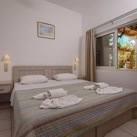 Nikos Aparthotel Matala (Crete)