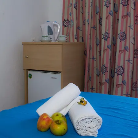 Nikos Aparthotel 3*