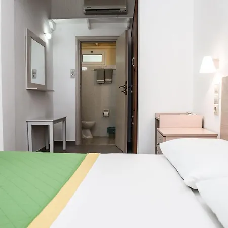 Nikos Aparthotel