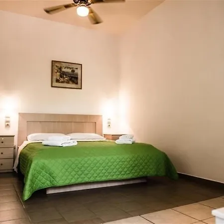 Aparthotel Nikos Matala