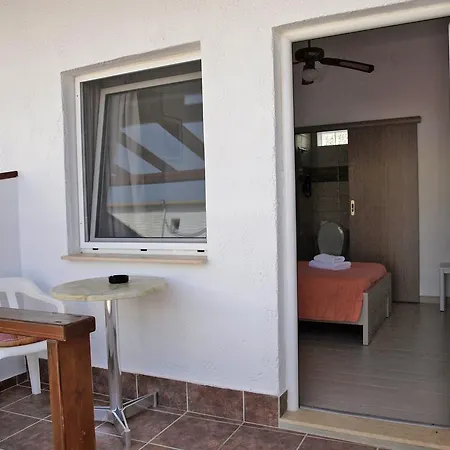 Aparthotel Nikos 3*